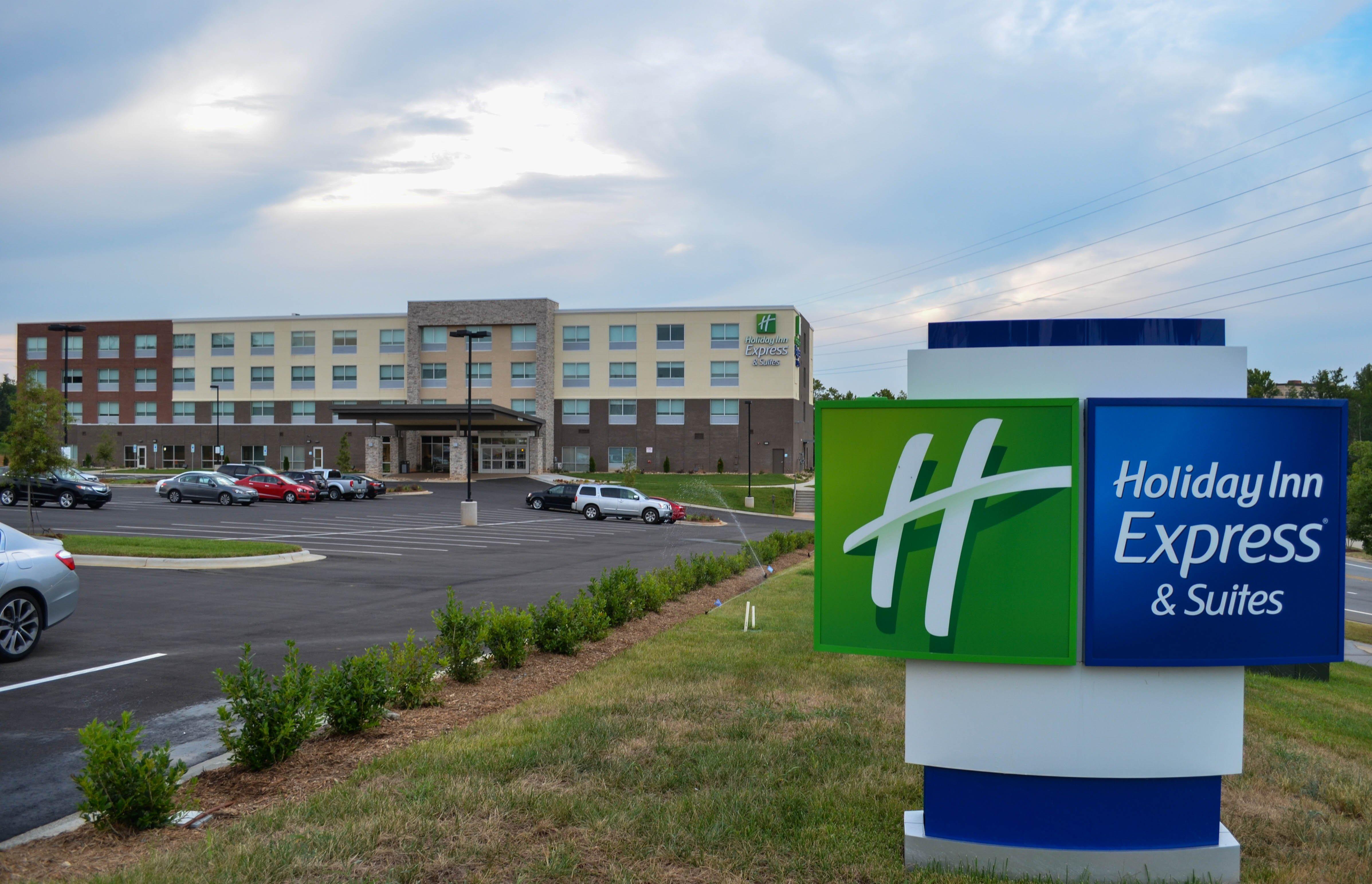Holiday Inn Express & Suites Raleigh Airport - Brier Creek By Ihg Экстерьер фото