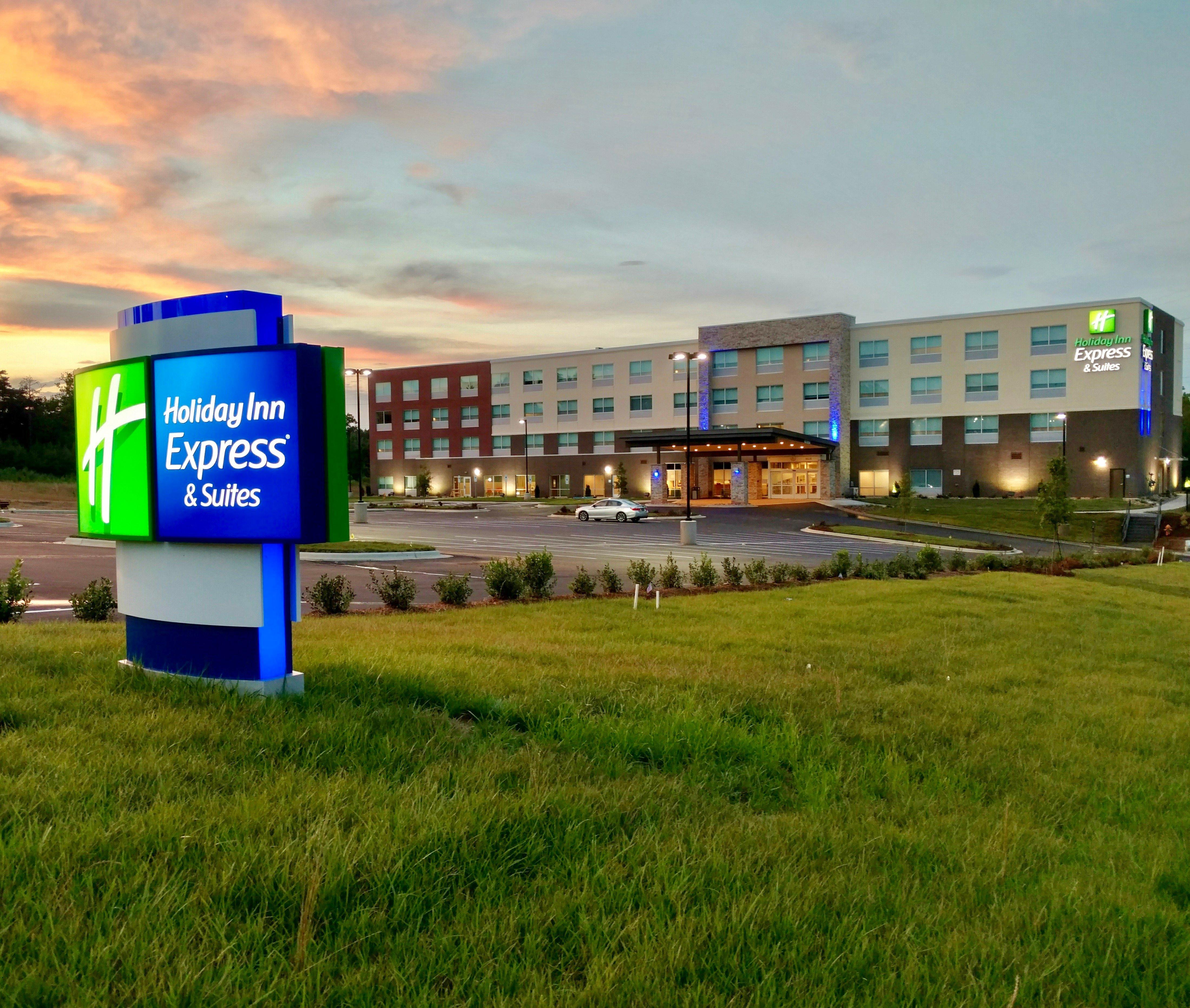 Holiday Inn Express & Suites Raleigh Airport - Brier Creek By Ihg Экстерьер фото
