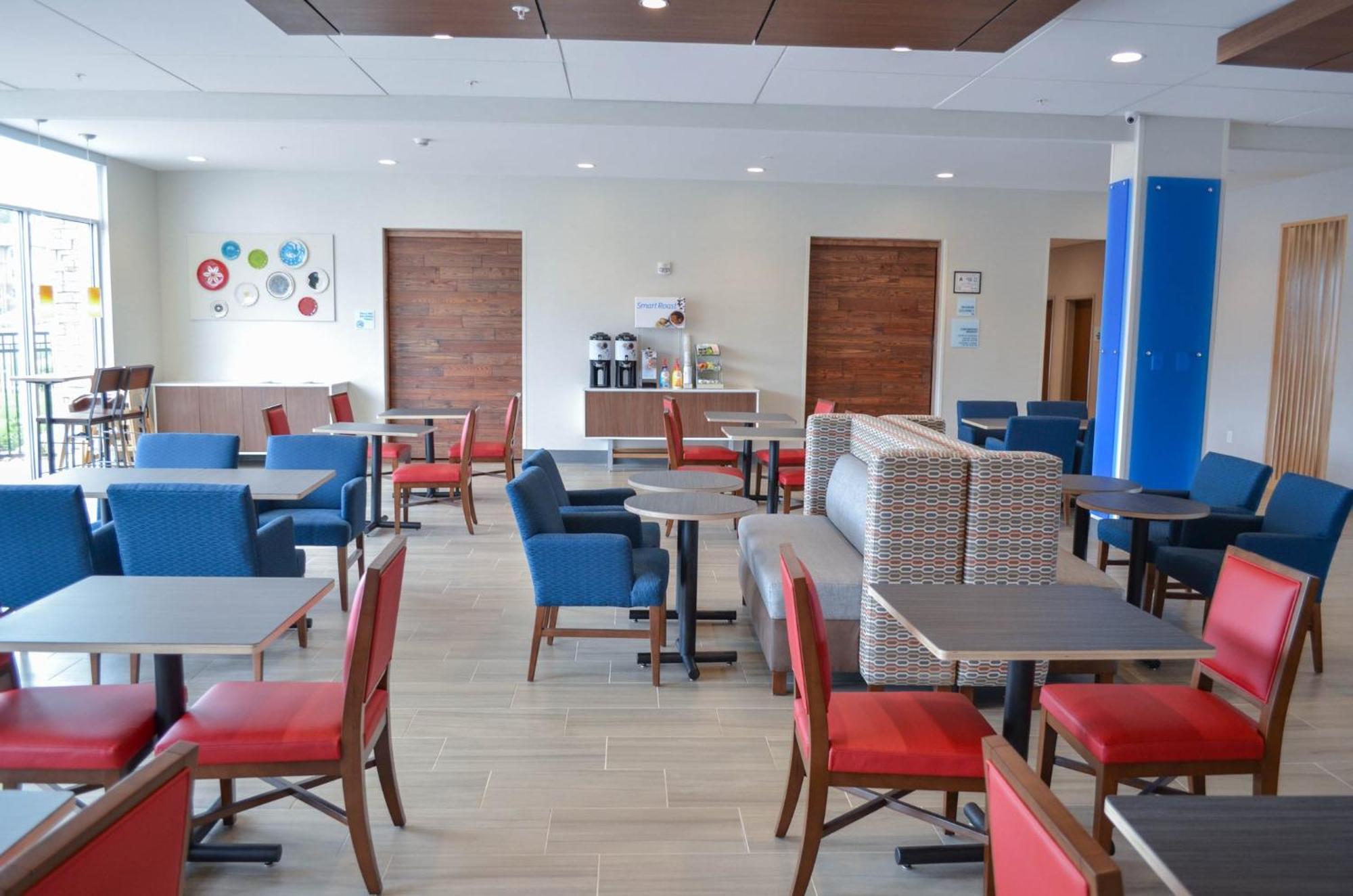 Holiday Inn Express & Suites Raleigh Airport - Brier Creek By Ihg Экстерьер фото